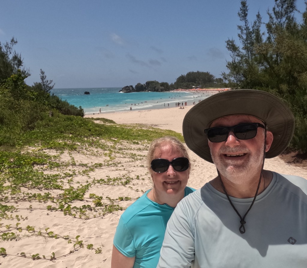 Between Horseshoe and Angle Beach (Bermuda)